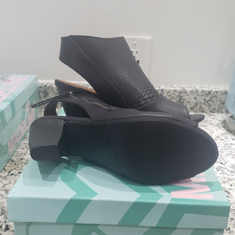 Madeline Girl shoes size 7.5 M ,Wishes Black  Color.